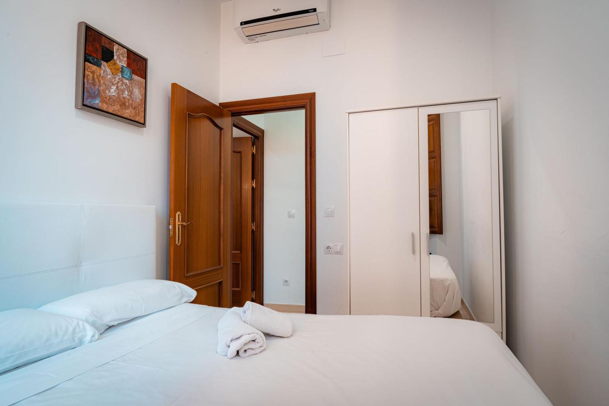 Qh Elvira Appartement Granada Buitenkant foto
